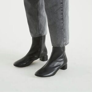 LOQ Lola boots in black size 38